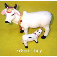 Статуэтки коровки: маленькая и большая, 7*8 см; COW AND CALF TINY 7x8 CM
