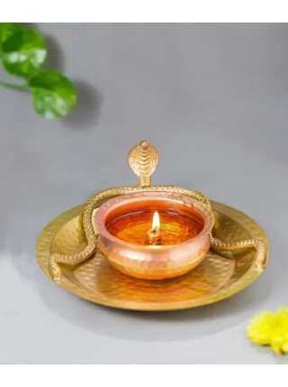 Лампа латунная со змеей, Иша Лайф; Hammered Snake Lamp, Isha Life