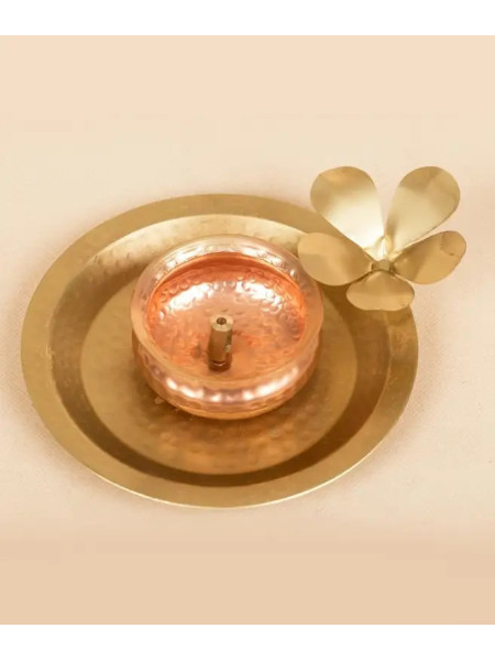 Лампа латунная с цветами, Иша Лайф; Hammered Flower Lamp, Isha Life