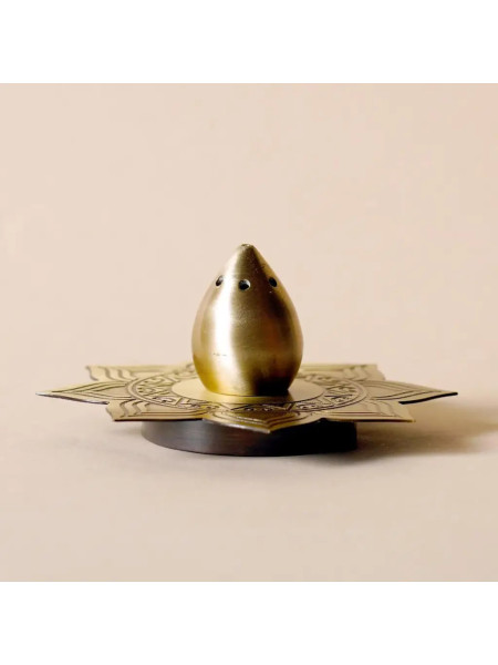Латунная подставка для благовоний с гравировкой, Иша Лайф; Brass Incense Holder with Engraving, Isha Life